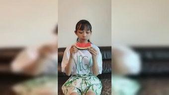 许冲的床戏,激情演绎，情感交织的浪漫篇章