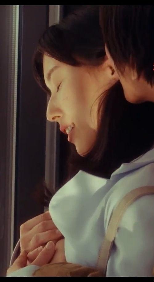 亲吻av日本,AV中的浪漫瞬间