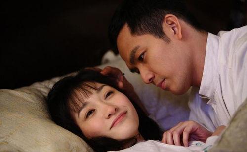 李小冉床吻戏,激情四溢的浪漫瞬间