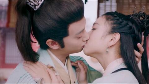 刘涛古装床吻戏,浪漫演绎古代爱情传奇