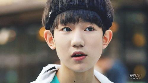 王源的画图片大全,青春色彩下的艺术世界