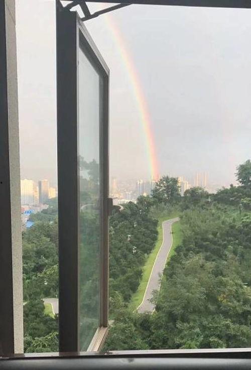 雨后彩虹的视频,大自然的绚丽画卷