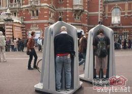 女性露天小便图片大全,女性生活现状的缩影